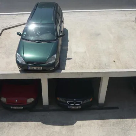 Apartment Bugenvilija *