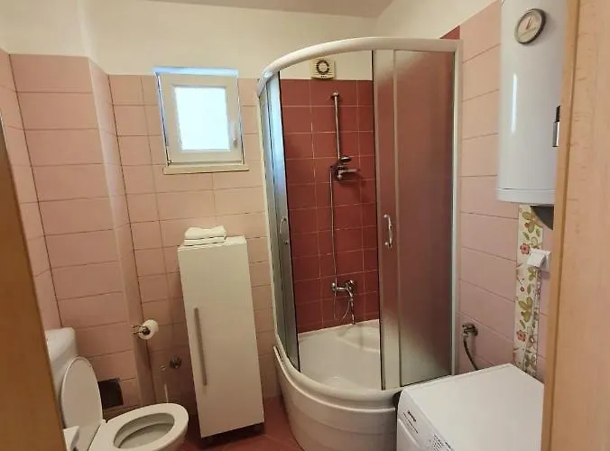 Bugenvilija アパート