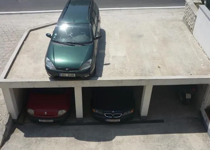 アパート Bugenvilija *