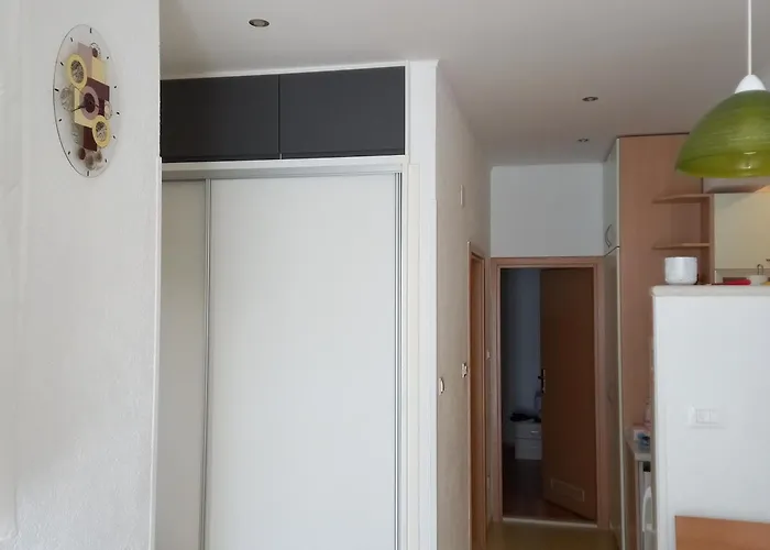 Bugenvilija 아파트 *