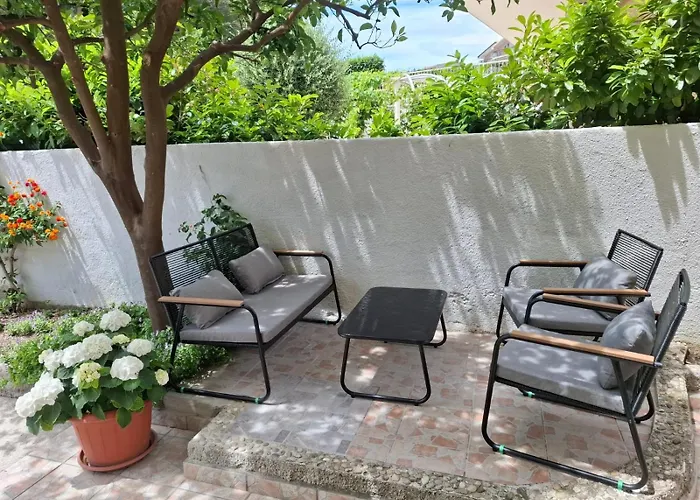 Bugenvilija 아파트 *